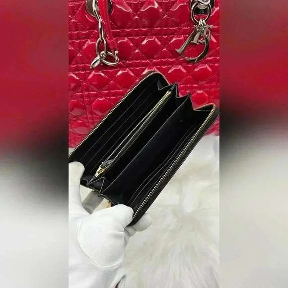 FENDI Zip Around Black Wallet - Picture 16 of 16